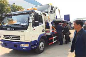 瑶海汽车道路救援拖车价格